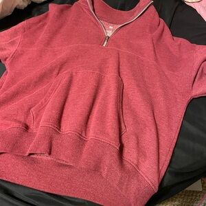 medium kohls half zip up like new maroon color